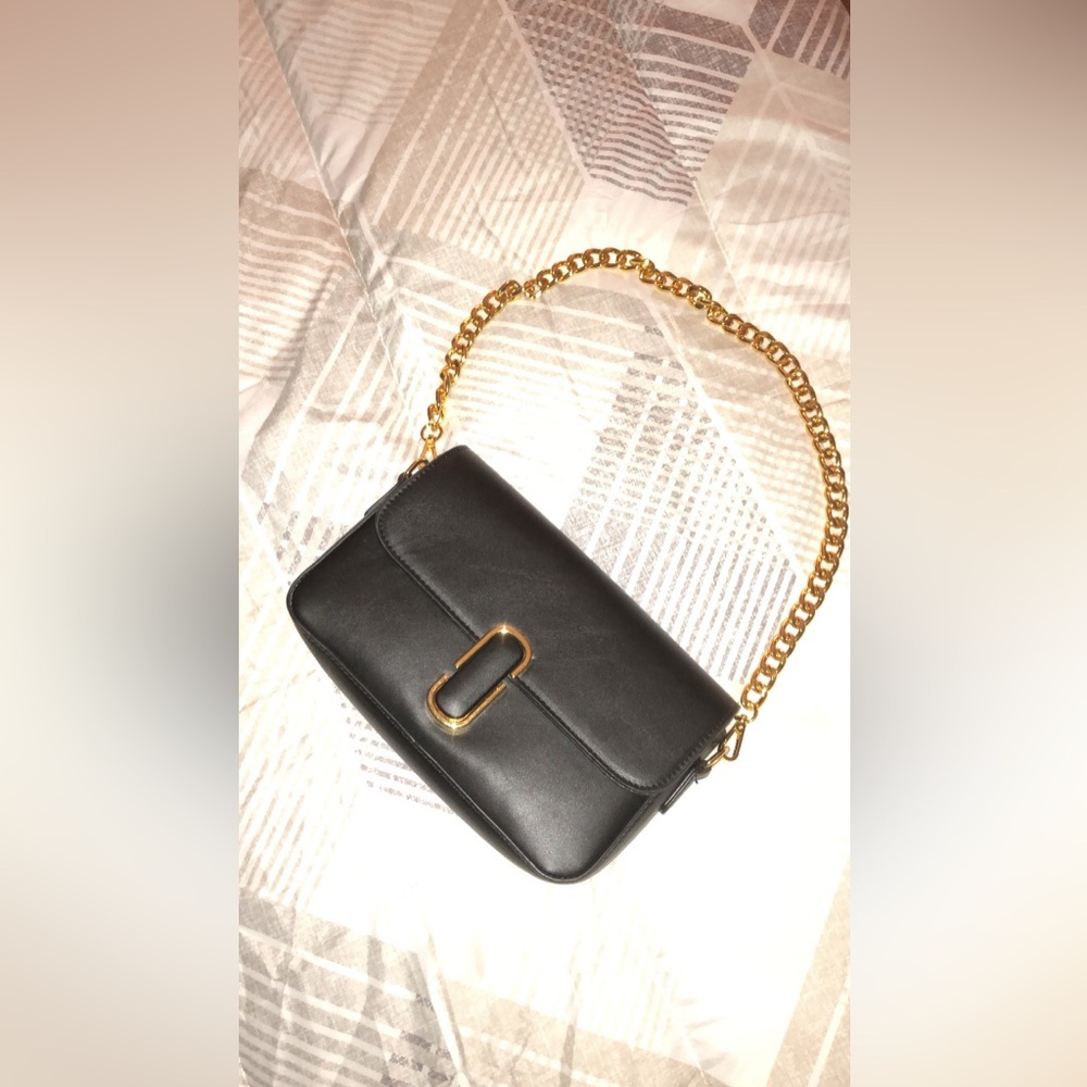 Marc Jacobs “The J Marc shoulder bag”